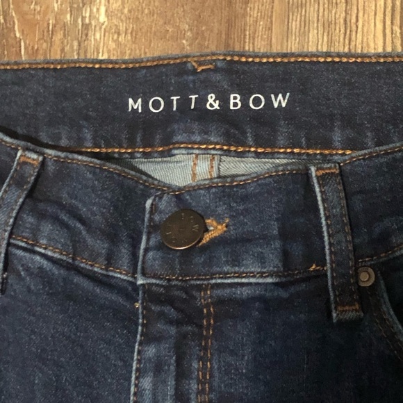 Mott & Bow Boyfriend Jeans Women's 28 Mid Rise Stretchy Ridge Wash Denim - Picture 2 of 7